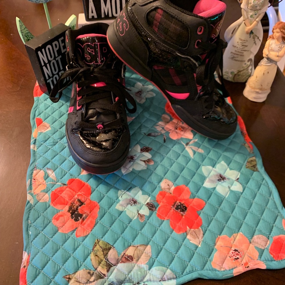 💖Great Condition Osiris Sneakers Girls Size 6.5💖